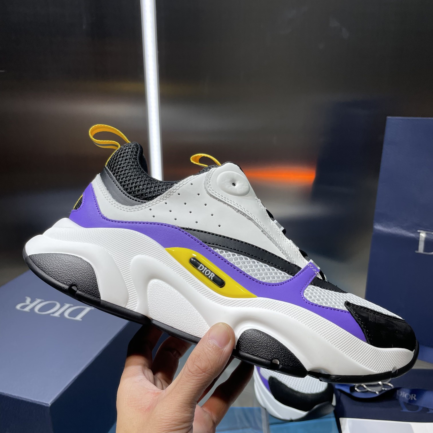 UA D10r B22 white Sneaker