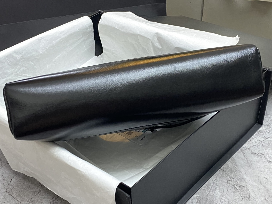 Ch**el SHOPPING BAG Shiny Lambskin & Gold-Tone Metal Black 35x39x8cm