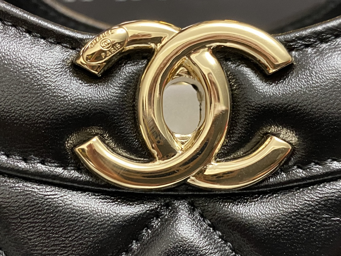 Ch**el SHOPPING BAG Shiny Lambskin & Gold-Tone Metal Black 35x39x8cm