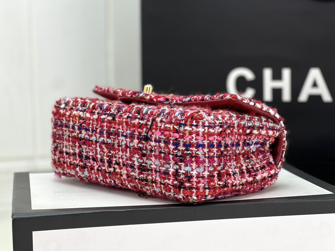 Ch**el MINI CLASSIC 11.12 HANDBAG Tweed & Gold-Tone Metal 4.7 × 7.8 × 2.3 in