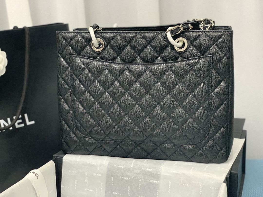 Ch**el GST CAVIAR LEATHER HARDWARE 24X33X13CM