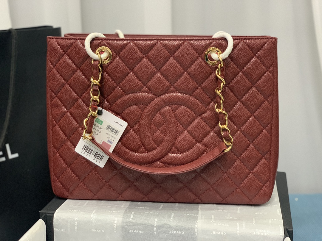 Ch**el GST CAVIAR LEATHER HARDWARE 24X33X13CM