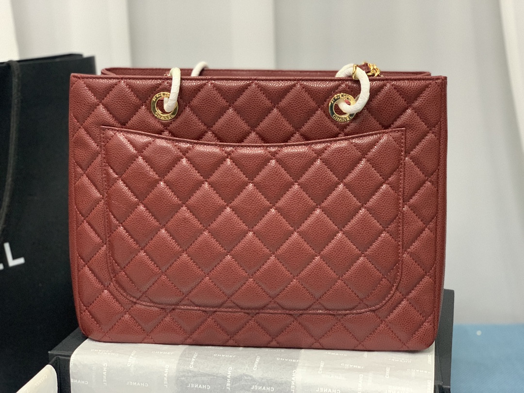 Ch**el GST CAVIAR LEATHER HARDWARE 24X33X13CM