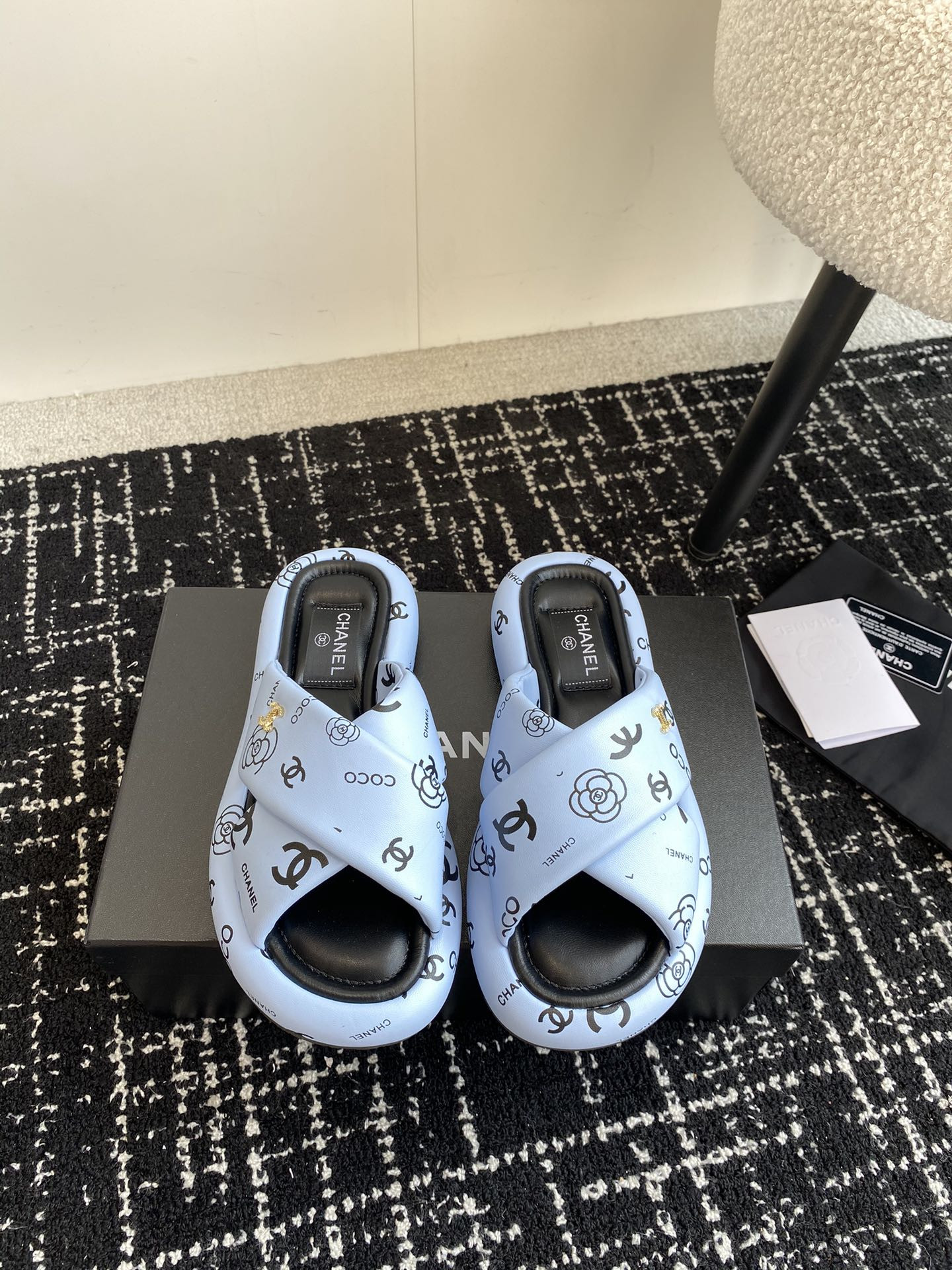 UA Ch**el SLIPPERS