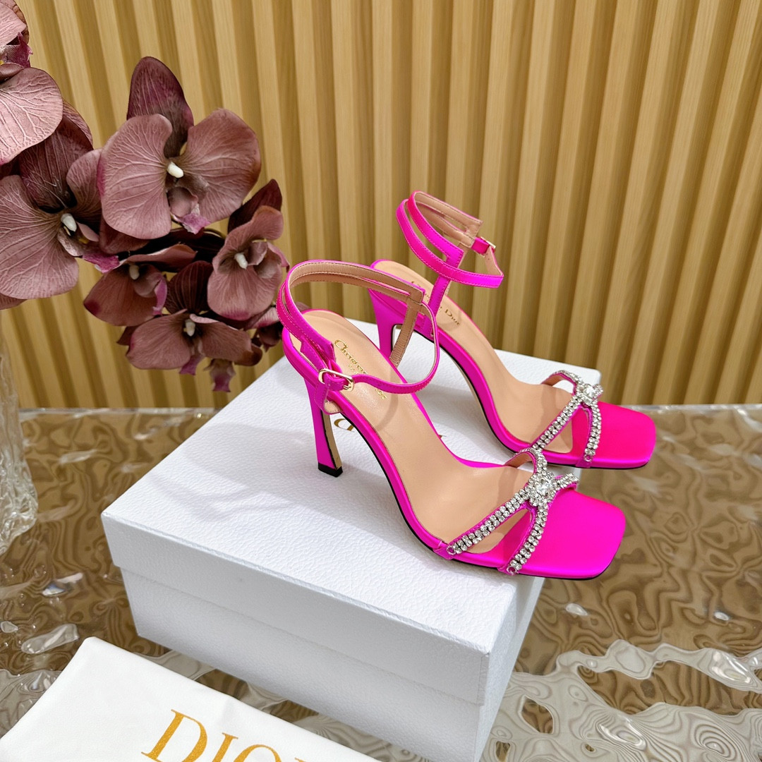 UA D10r Slingback Pump