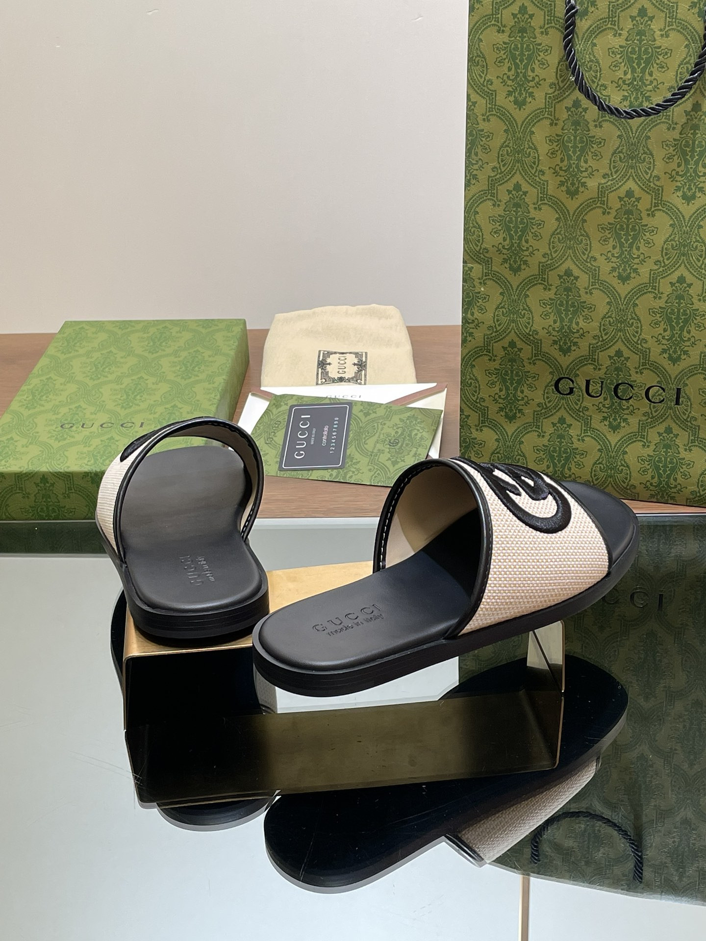 UA Gvc*1 INTERLOCKING G SLIDE SANDAL