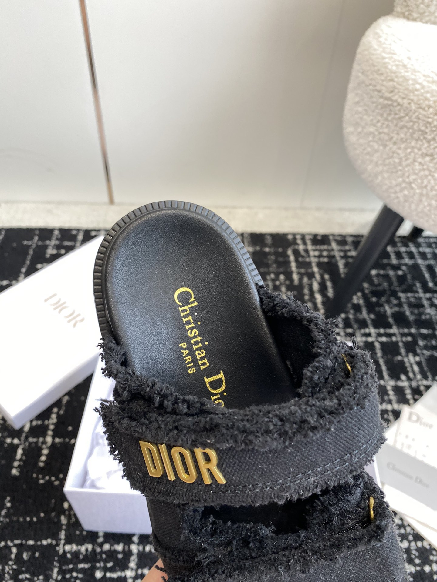 UA D10ract Slide
