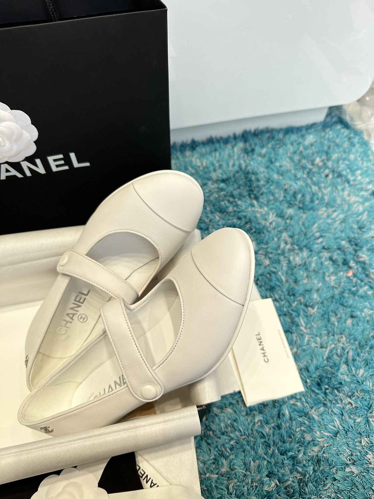UA Ch**el MARY JANES Pump