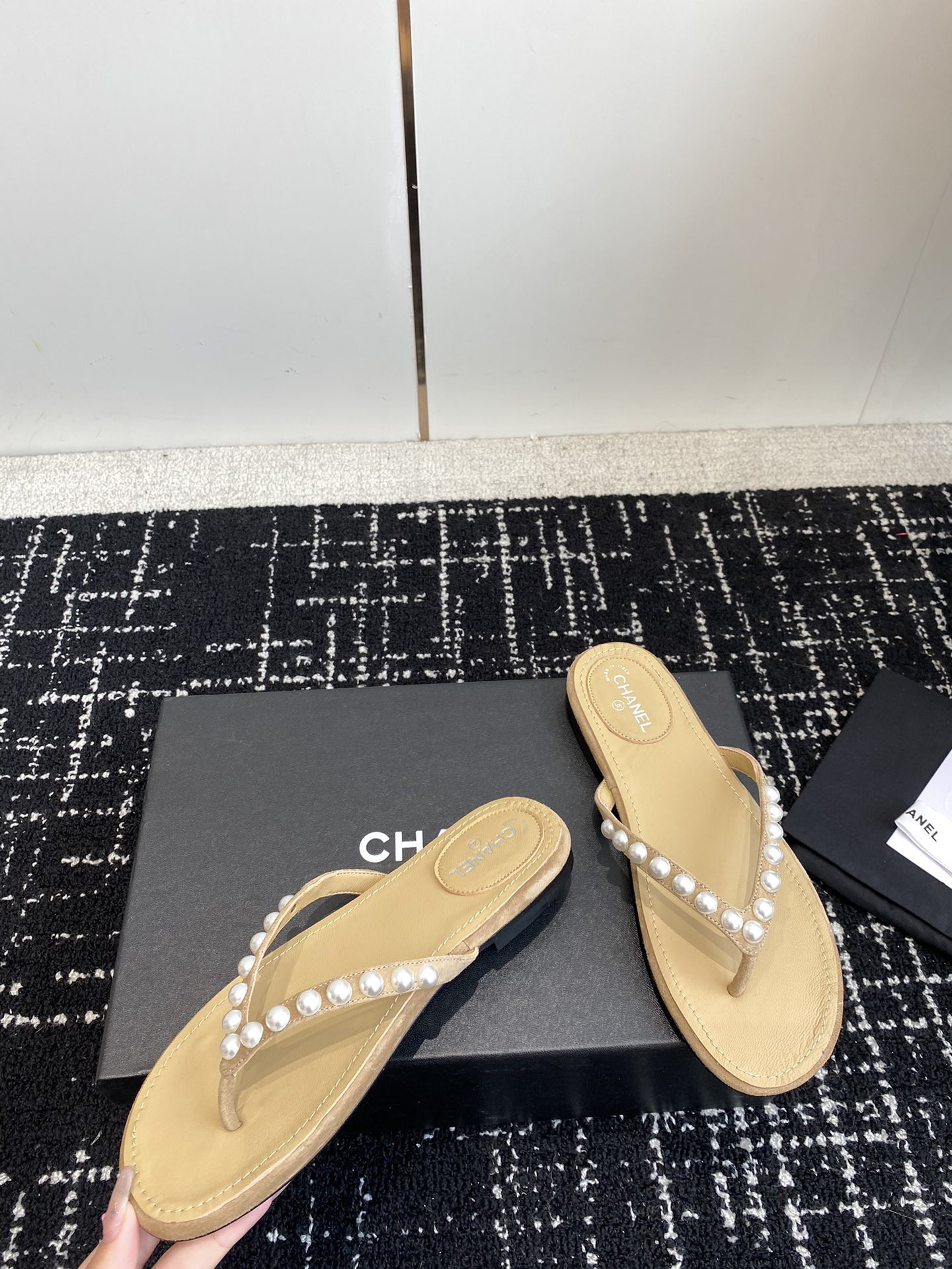 UA Ch**el THONGS