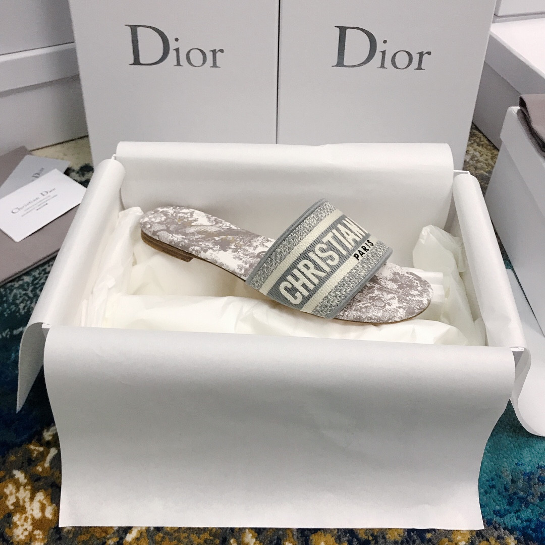 UA D10r Dway Slide