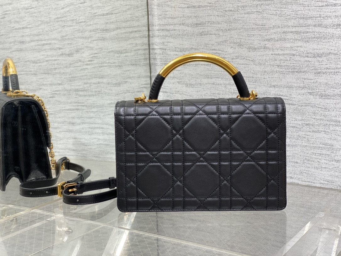 D10r Medium D10r Ange Bag Black Macrocannage Calfskin 26 x 17 x 9 cm