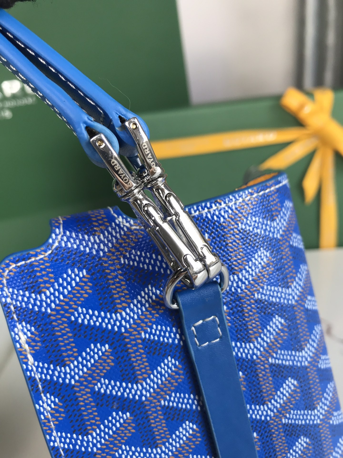 G09ard Card Bag 10cm x 1cm x 18cm