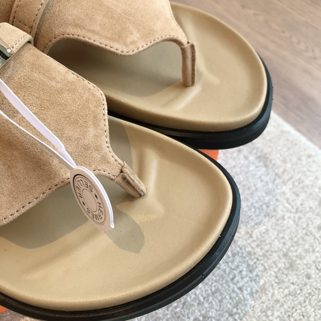 UA H**me5 Empire Sandal