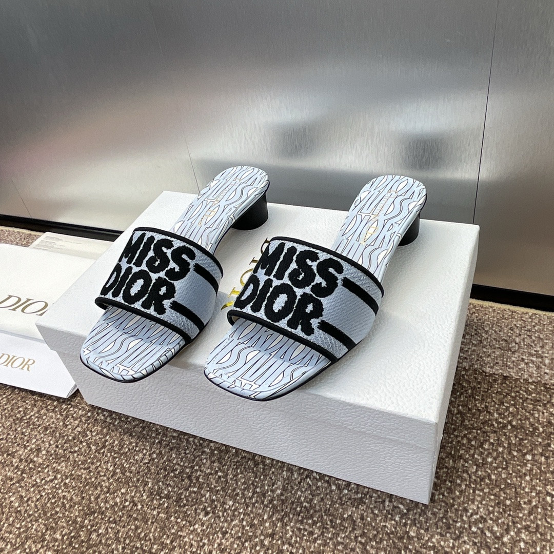 UA D10r Dway Heeled Slide