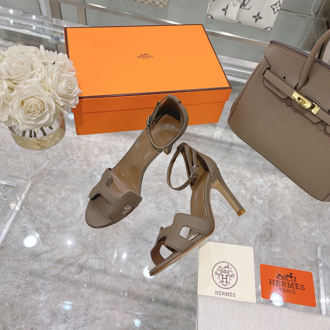 UA H**me5 Heeled Sandal