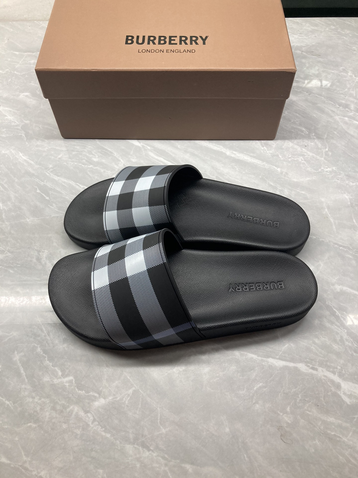 Bv*b*rry Check Slides