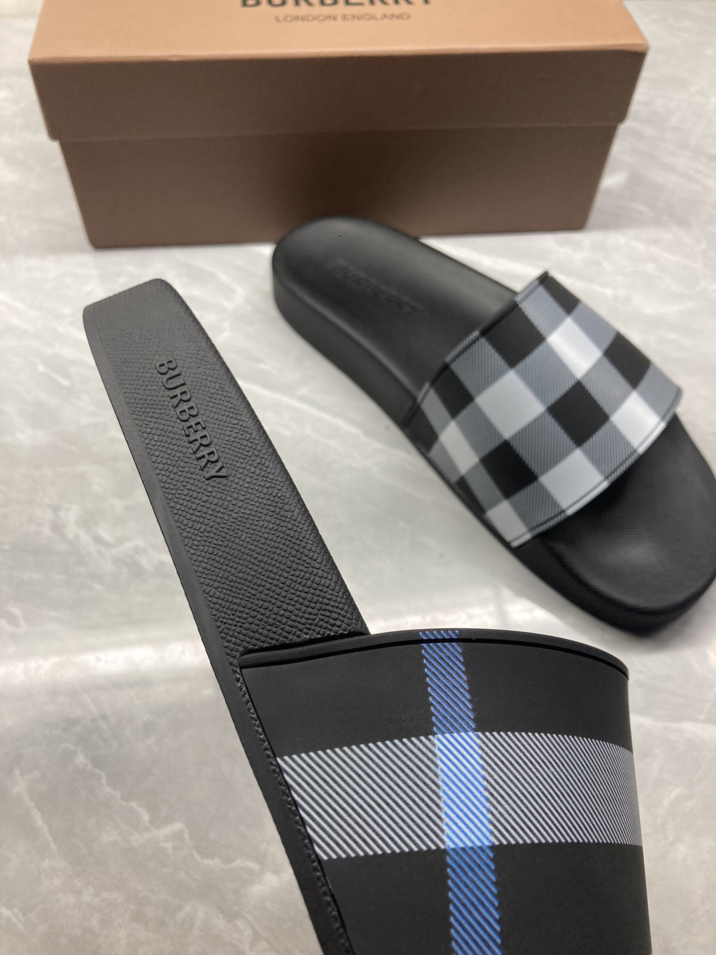 Bv*b*rry Check Slides