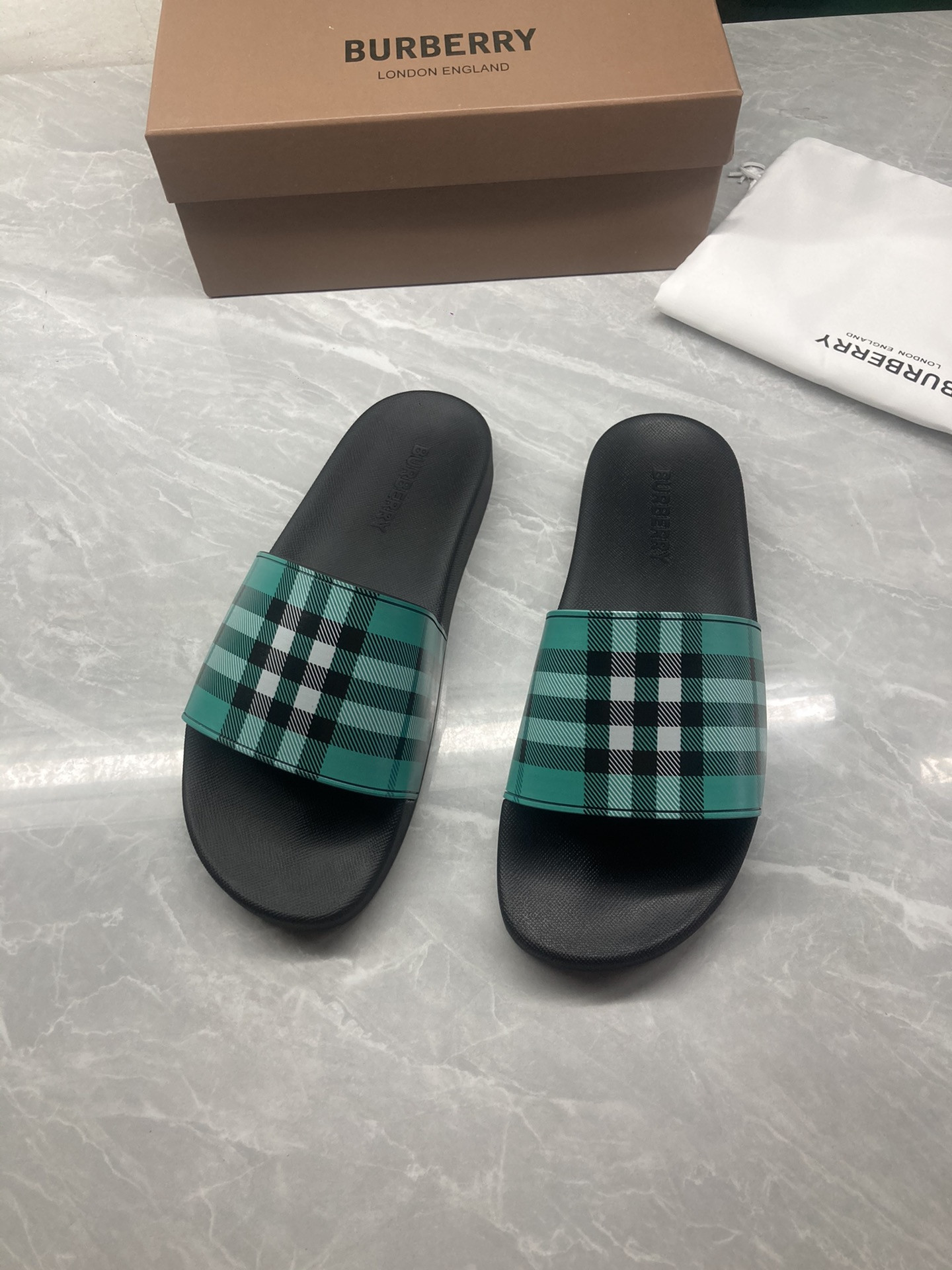 Bv*b*rry Check Slides