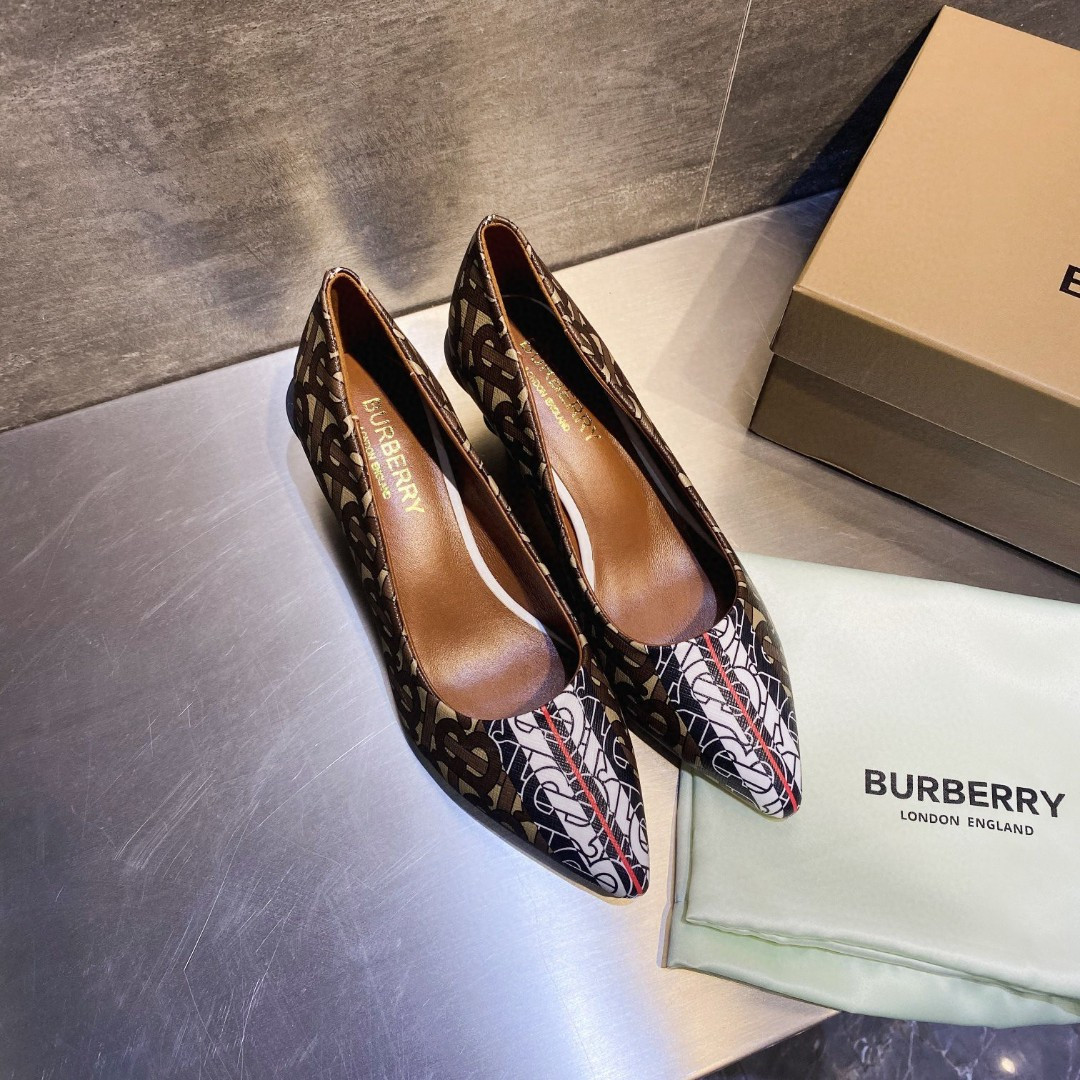 UA Bv*b*rry Pumps