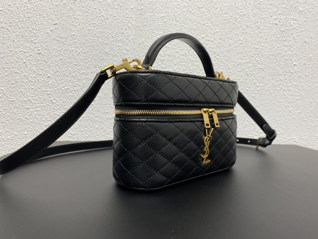 Y51 GABY VANITY BAG IN LAMBSKIN 18 X 11 X 6.5 CM