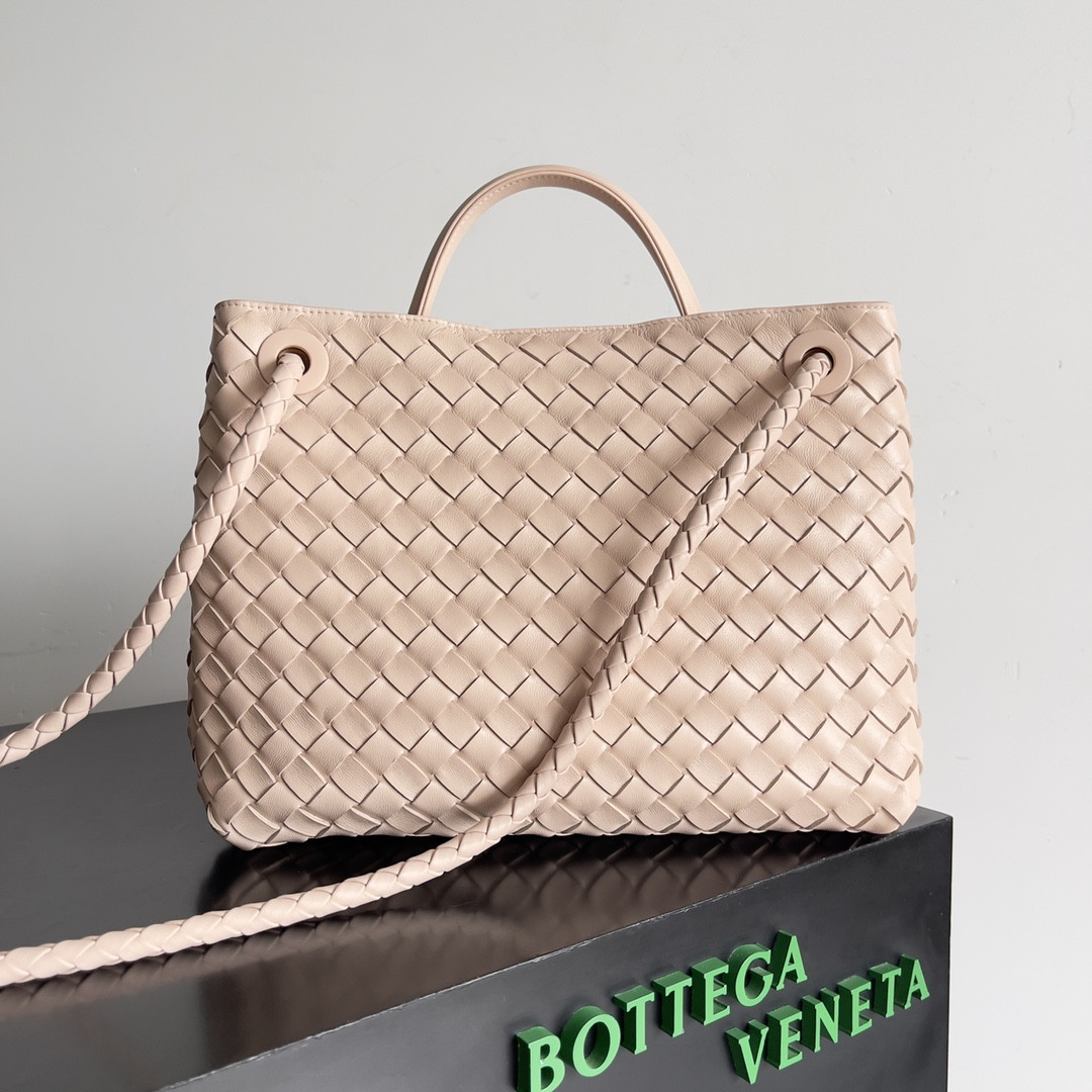B0tt*ga Ven*ta Medium Andiamo 32x25x11CM