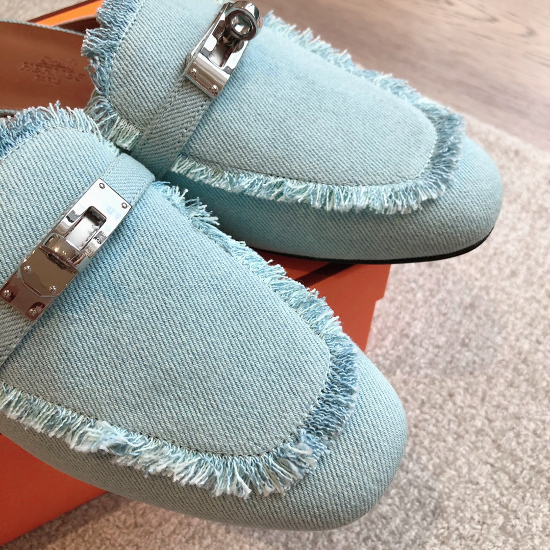 UA H**me5 Oz Mule