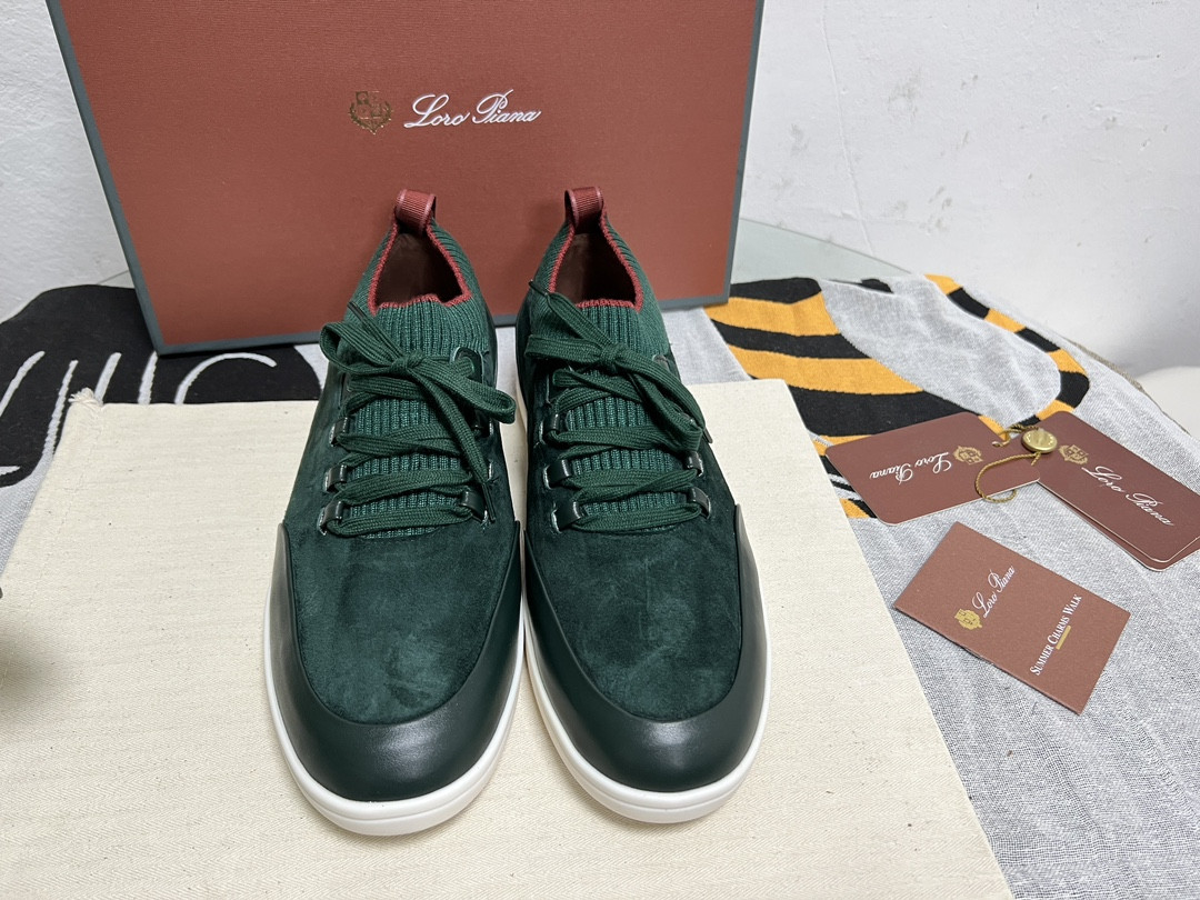 UA L0r0 P1ana Soho Walk Sneaker