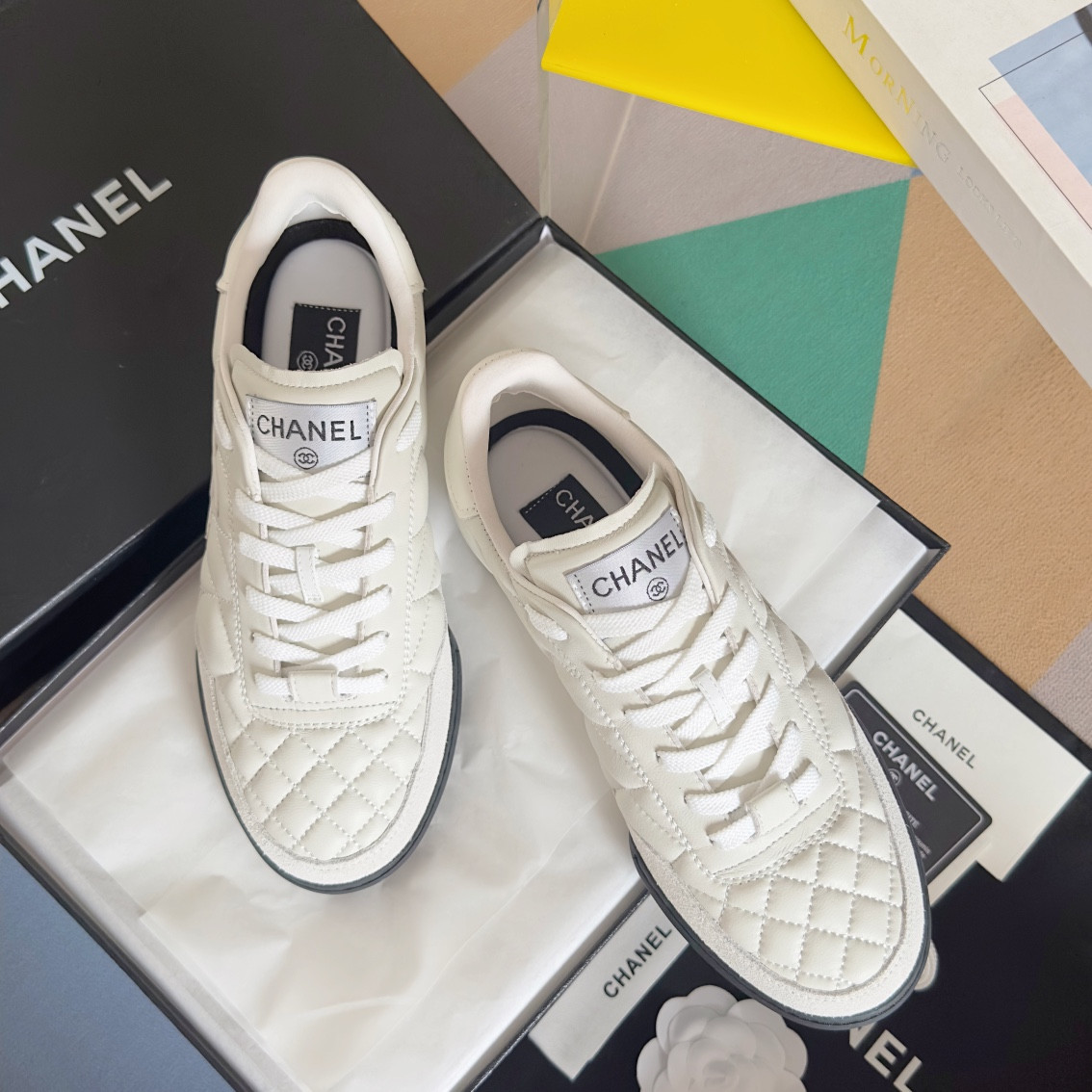 UA Ch**el SNEAKER
