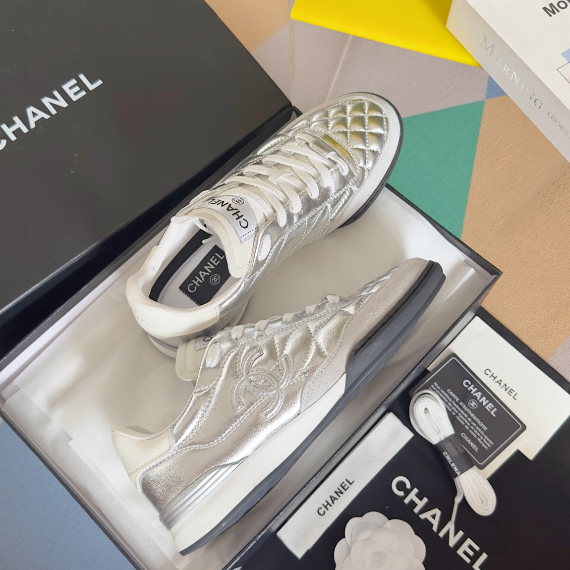 UA Ch**el SNEAKER