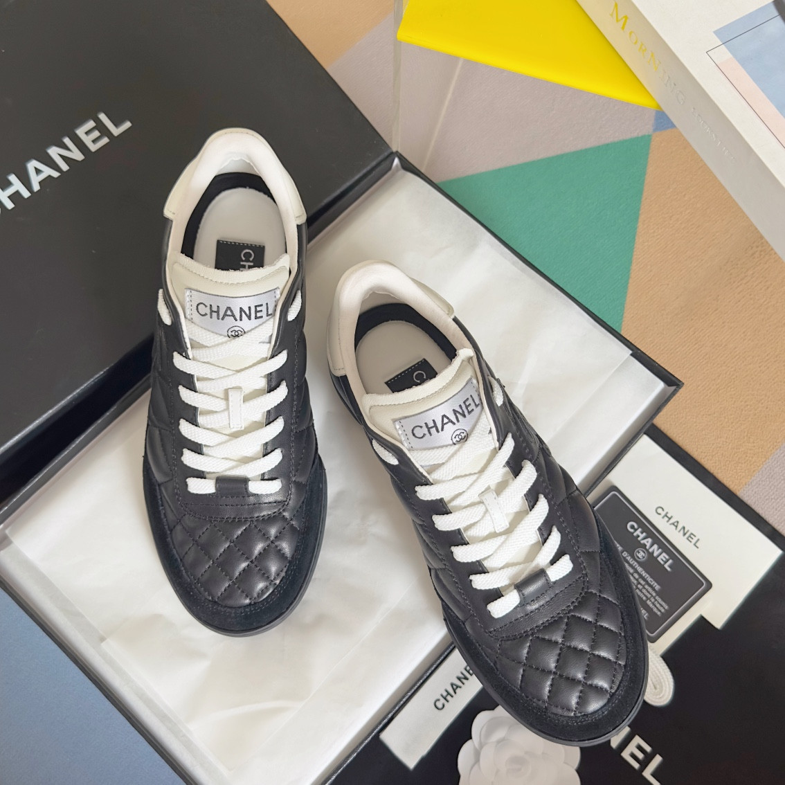 UA Ch**el SNEAKER