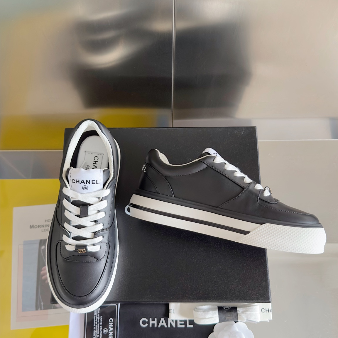 UA Ch**el SNEAKER