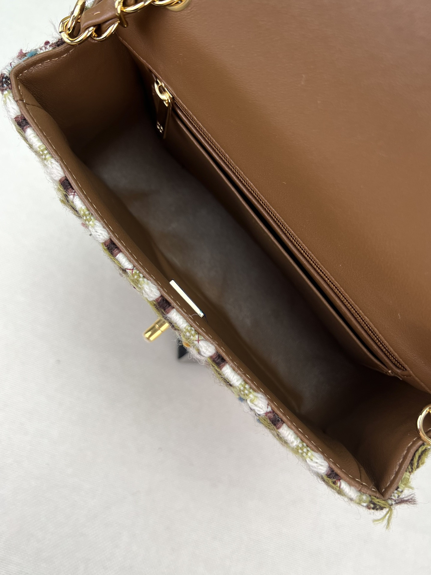 Ch**el Classic Flap Bag 20cm