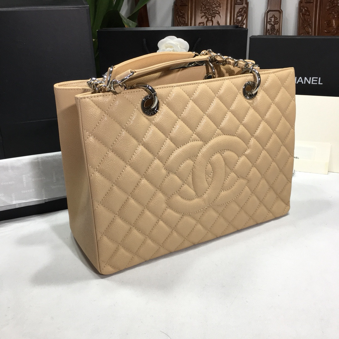 Ch**el GST CAVIAR LEATHER HARDWARE 24X33X13CM