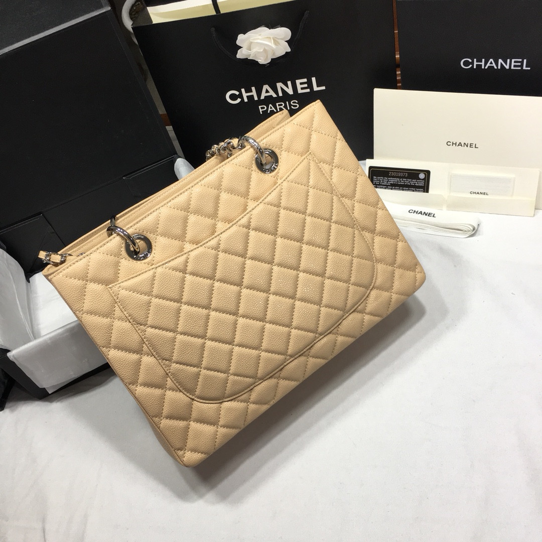 Ch**el GST CAVIAR LEATHER HARDWARE 24X33X13CM