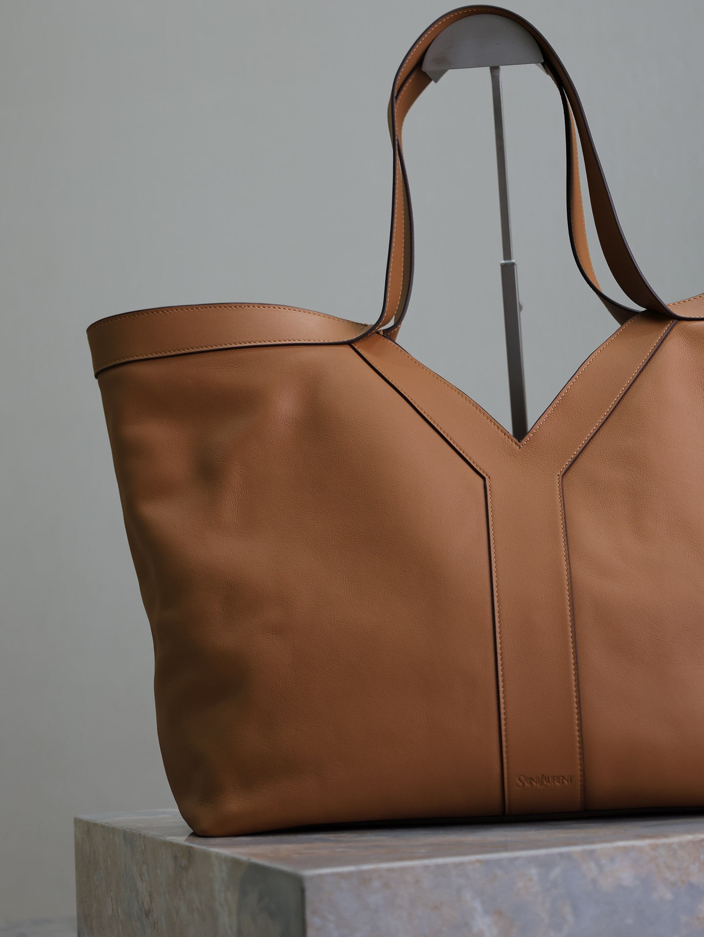 Y51 WHY TOTE 38 39x34x22cm