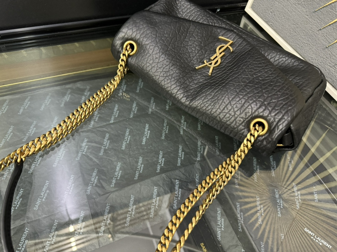 Y51 Calypso small in plunged lambskin 26x14x7cm