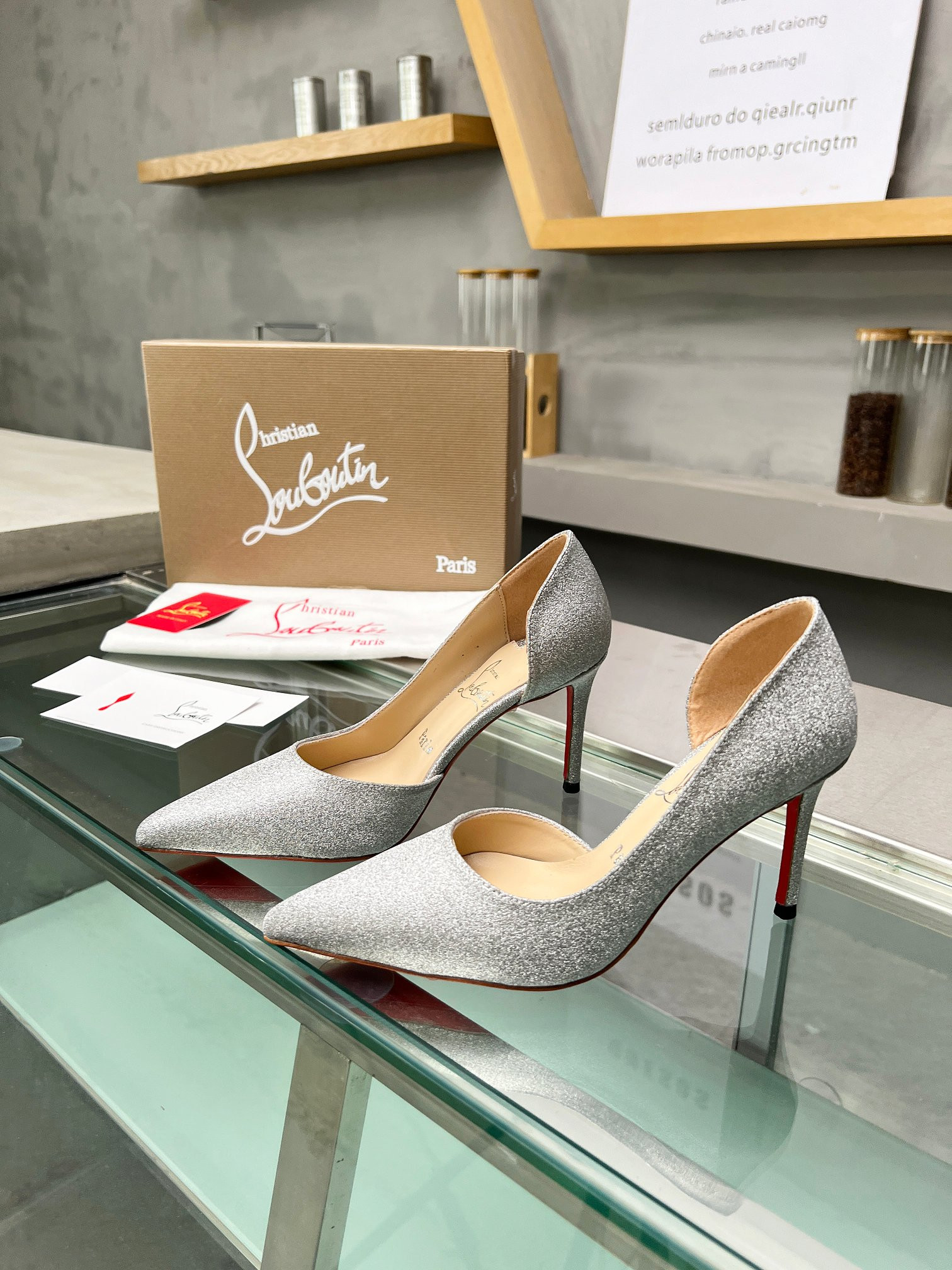 ua chr1st1an louboutin cl red-botT0m shoes