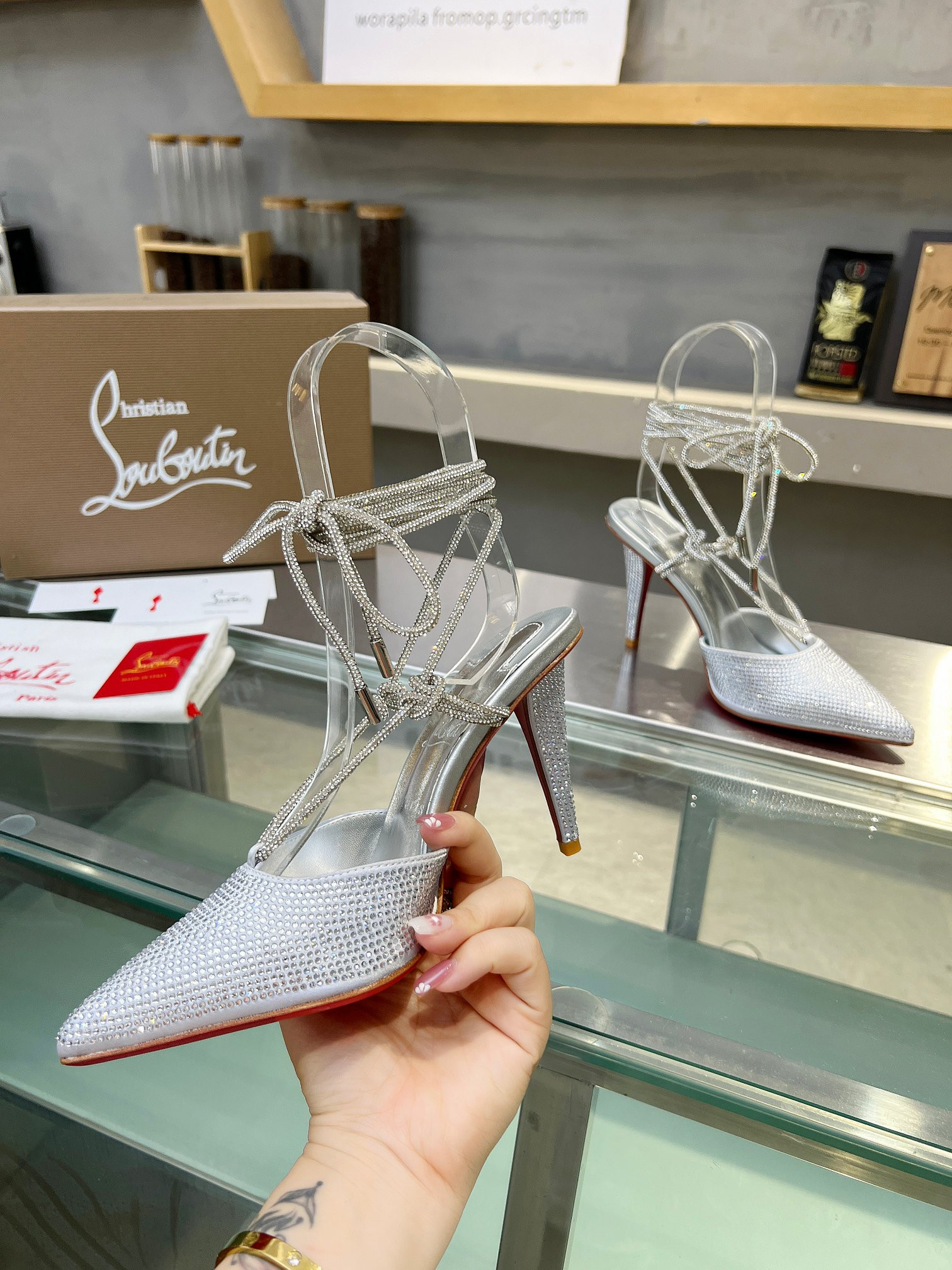 ua chr1st1an louboutin cl red-botT0m shoes