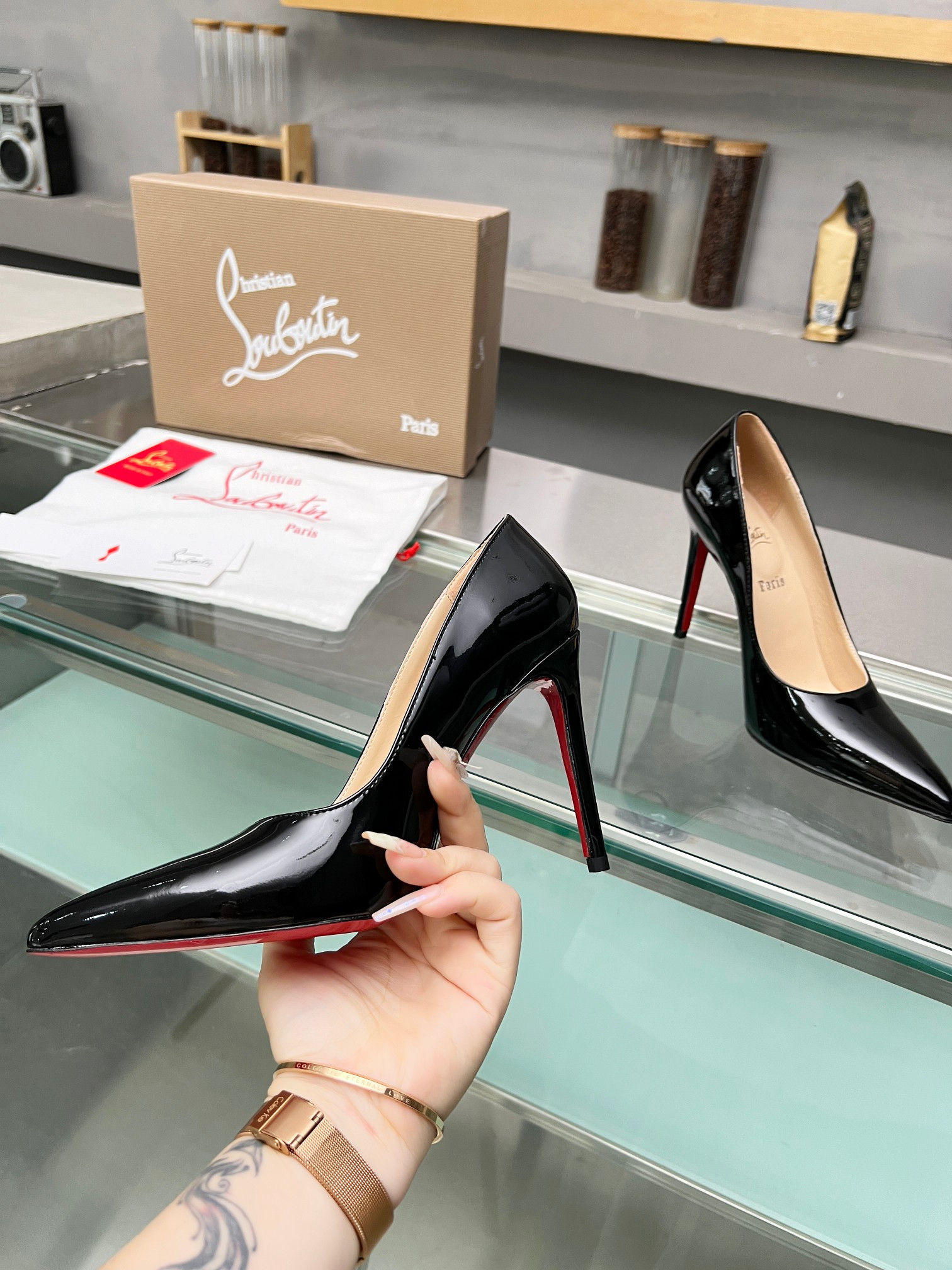 ua chr1st1an louboutin cl red-botT0m shoes