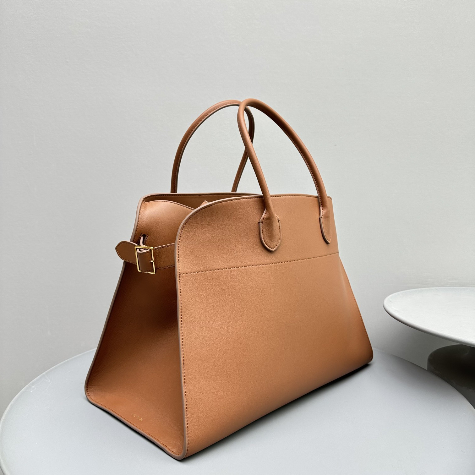 The R0w MARGAUX 17 43x24x30cm