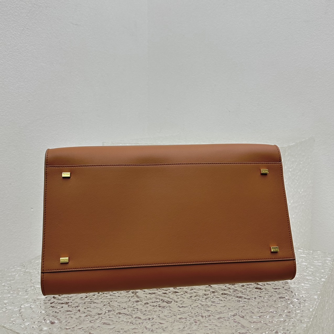 The R0w MARGAUX 15 38.5x16x30cm