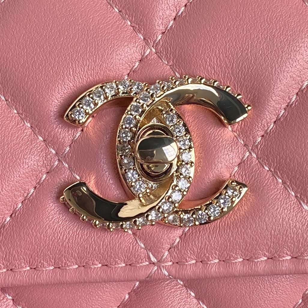 Ch**el Clutch With Chain 19cm