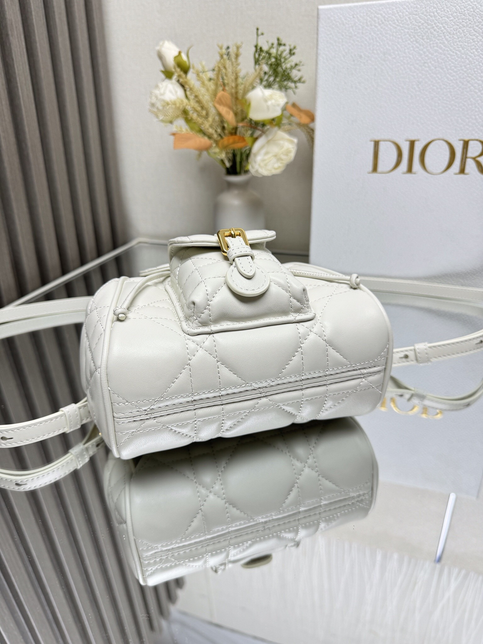 D10r Caro Backpack Small 19.5 x 18.5 x 8.5 cm