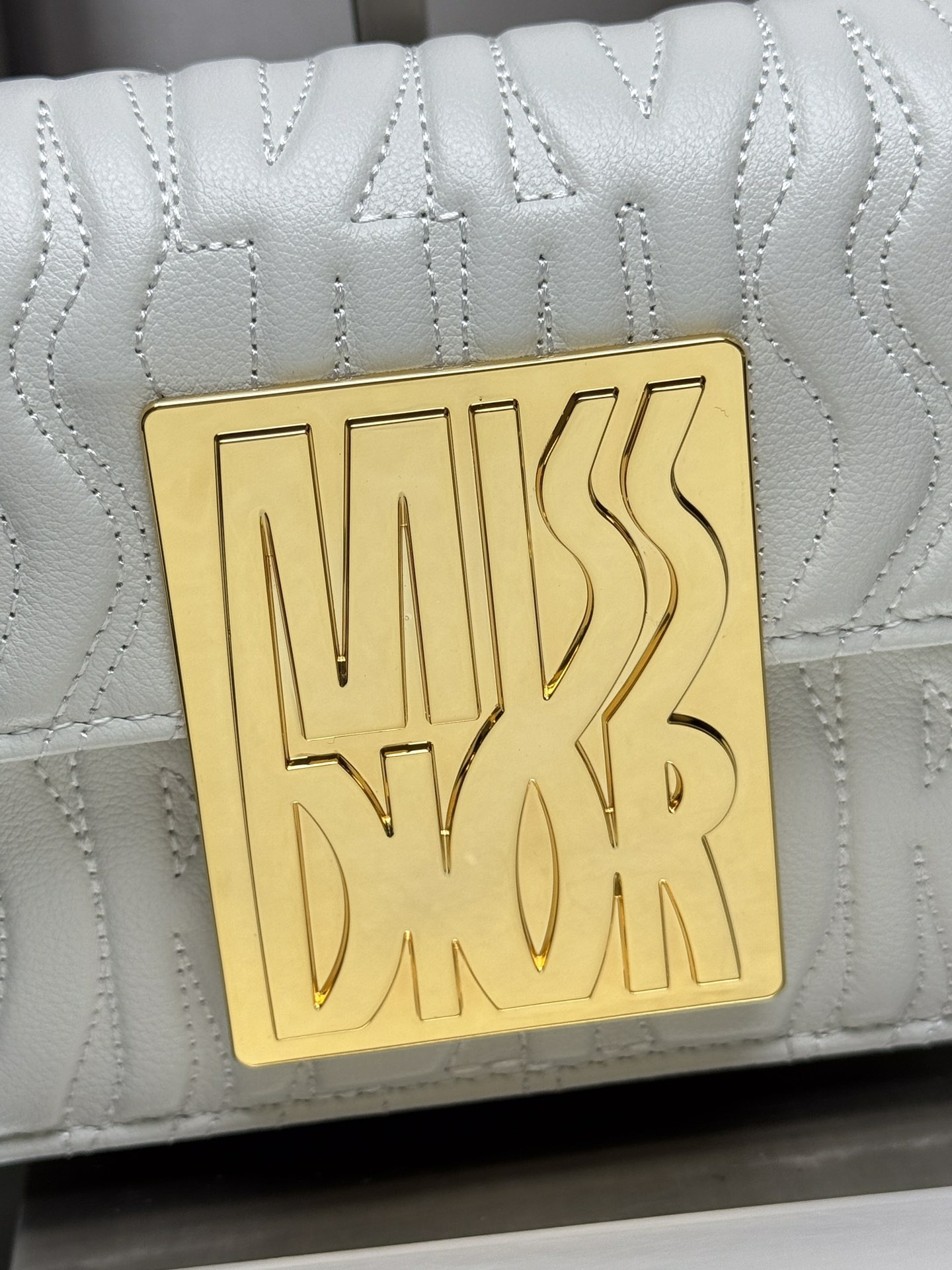 D10r Miss D10r flap bag 22 x 11 x 6 cm