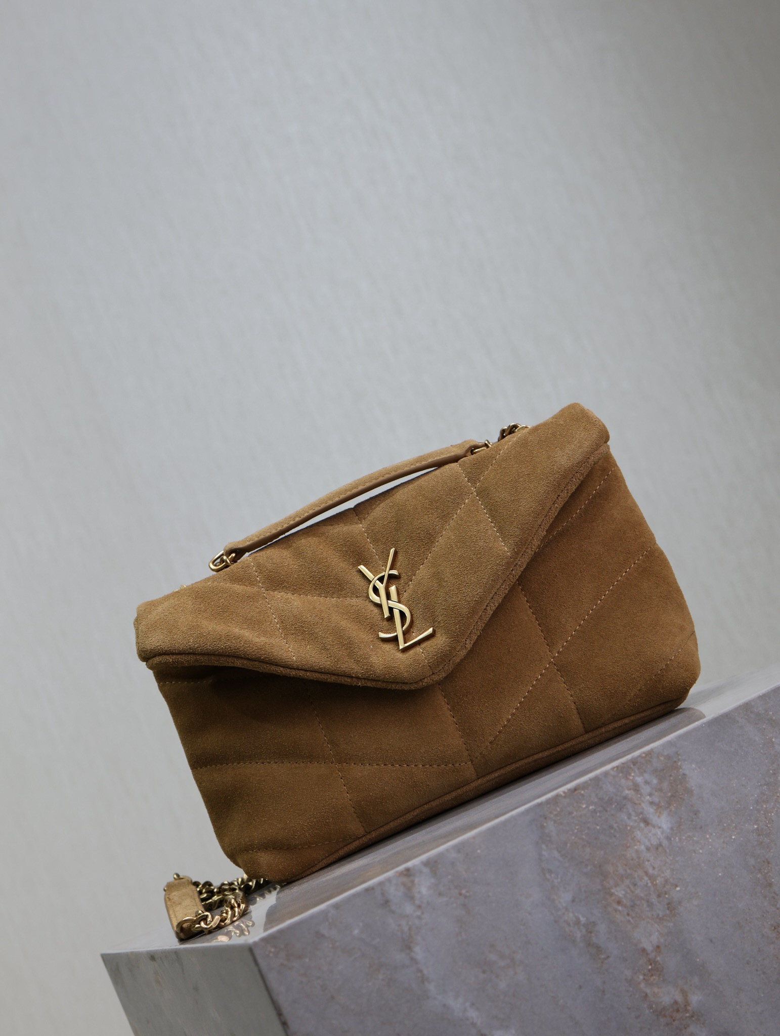 Y51 Loulou Mini Puffer (Suede)  23×15.5×8.5cm