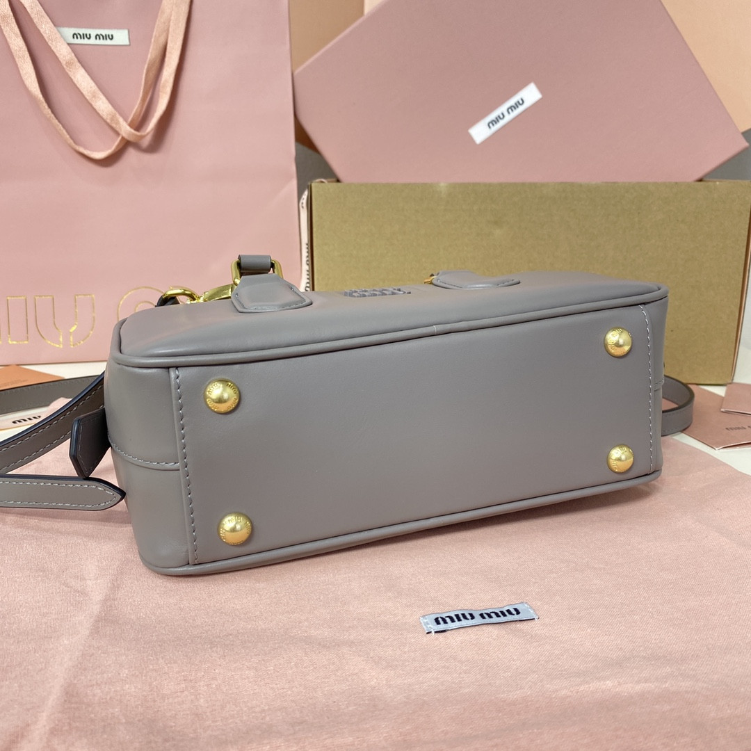 M1v M1v arcadie leather bag 10.5x22x7.5cm
