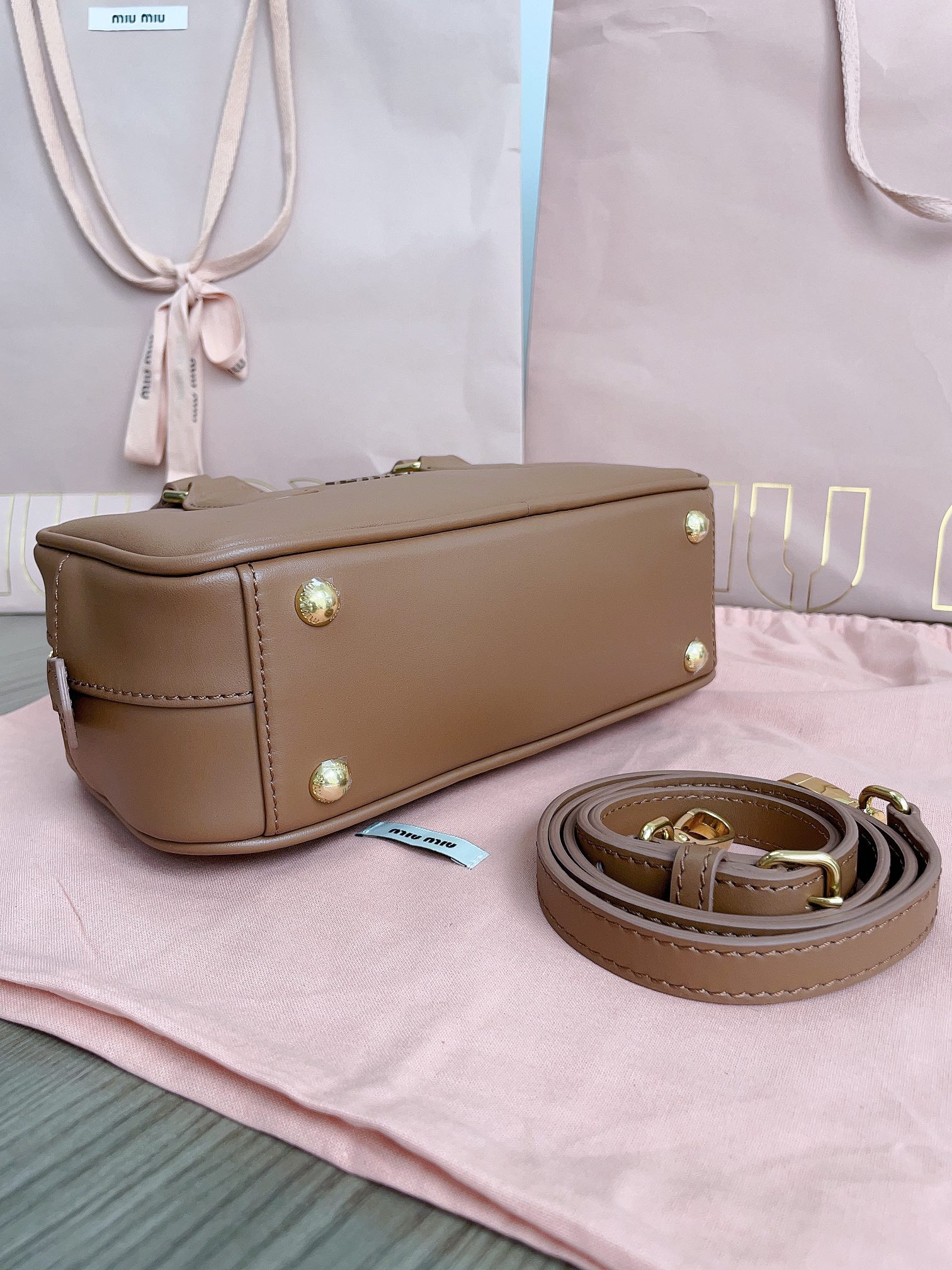 M1v M1v arcadie leather bag 10.5x22x7.5cm
