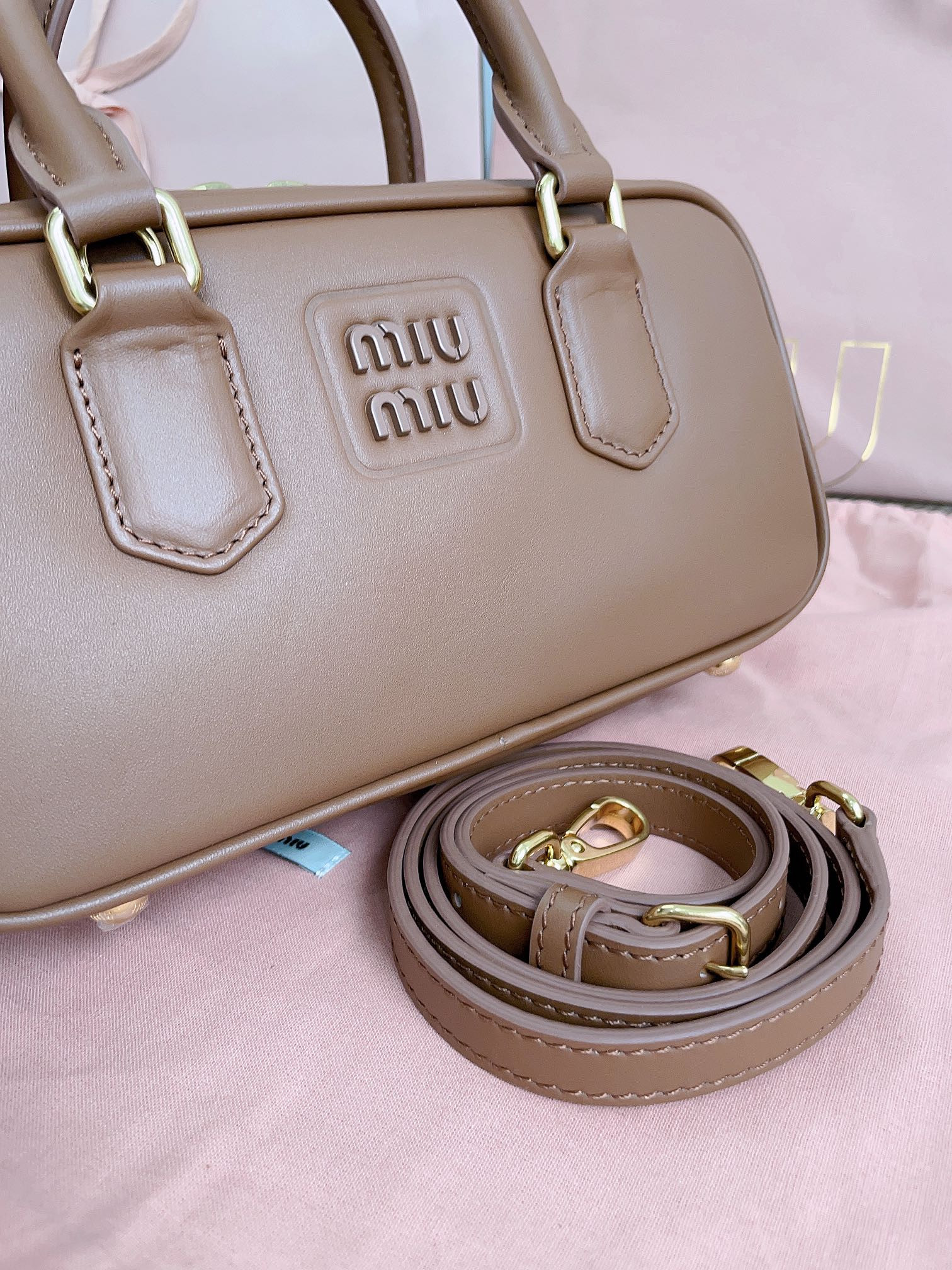 M1v M1v arcadie leather bag 10.5x22x7.5cm