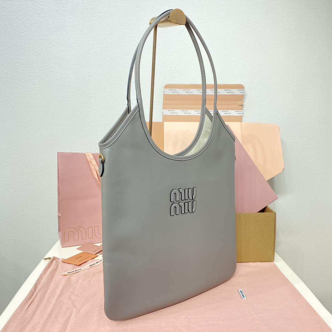 M1v M1v ivy leather bag 40x35cm