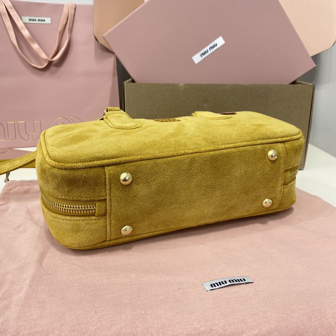 M1v M1v arcadie padded suede top-handle bag 12x27x9cm